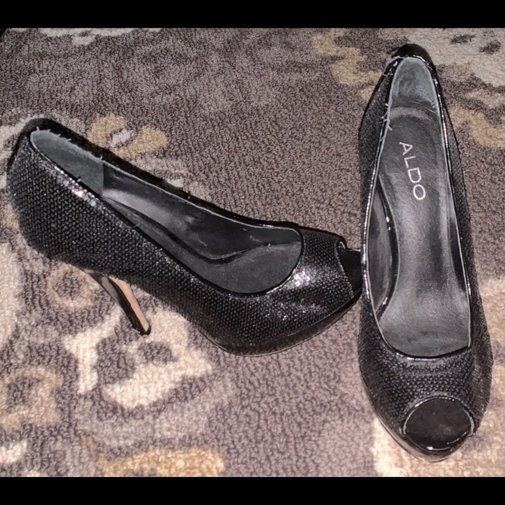 Black sparkly high heel Aldo shoes
